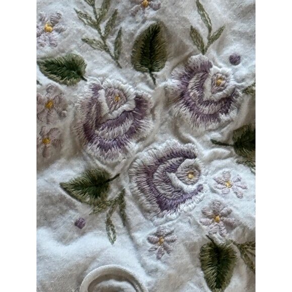 Vintage White Linen Tablecloth With Embroidered Lilac & Green Floral Design 34" - Picture 3 of 6